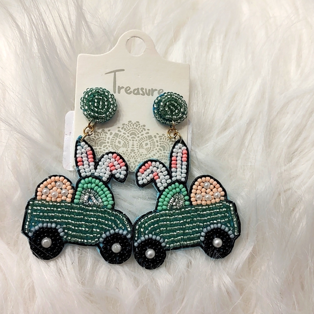 💞NWT Treasure Brand Ladies/Teens Beaded Easter Bunny 🐇 Truck Earrings, Adorabl - Picture 2 of 4